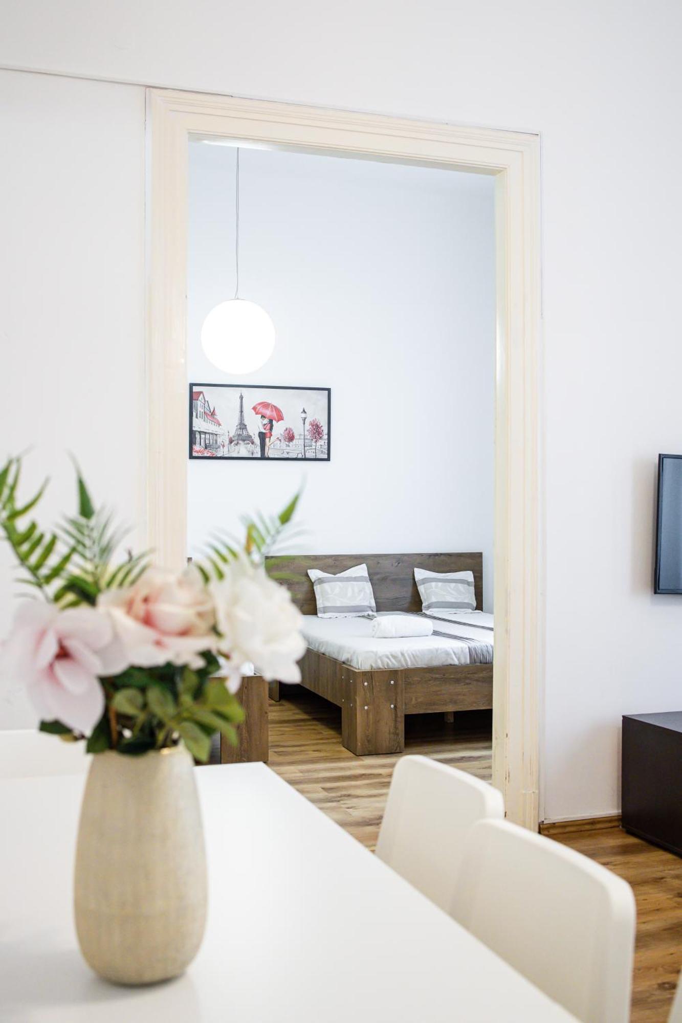 Apartment Real Lovag